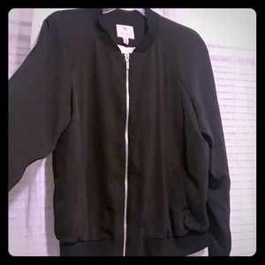 Chic black bomber size L